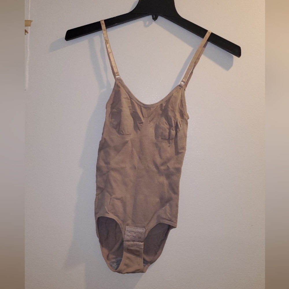 NNT Women shapewear Seamless Bodysuit CREAM Adjustable Straps Barbie Core S